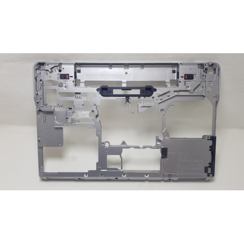 Dell Latitude E6540 Alt Kasa