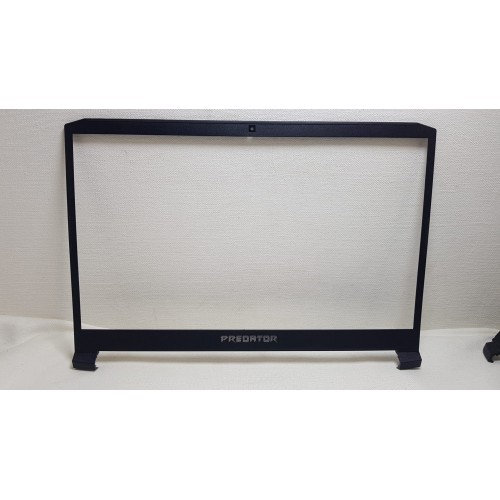 Acer Predator Helios 300 PH317-53 bezel