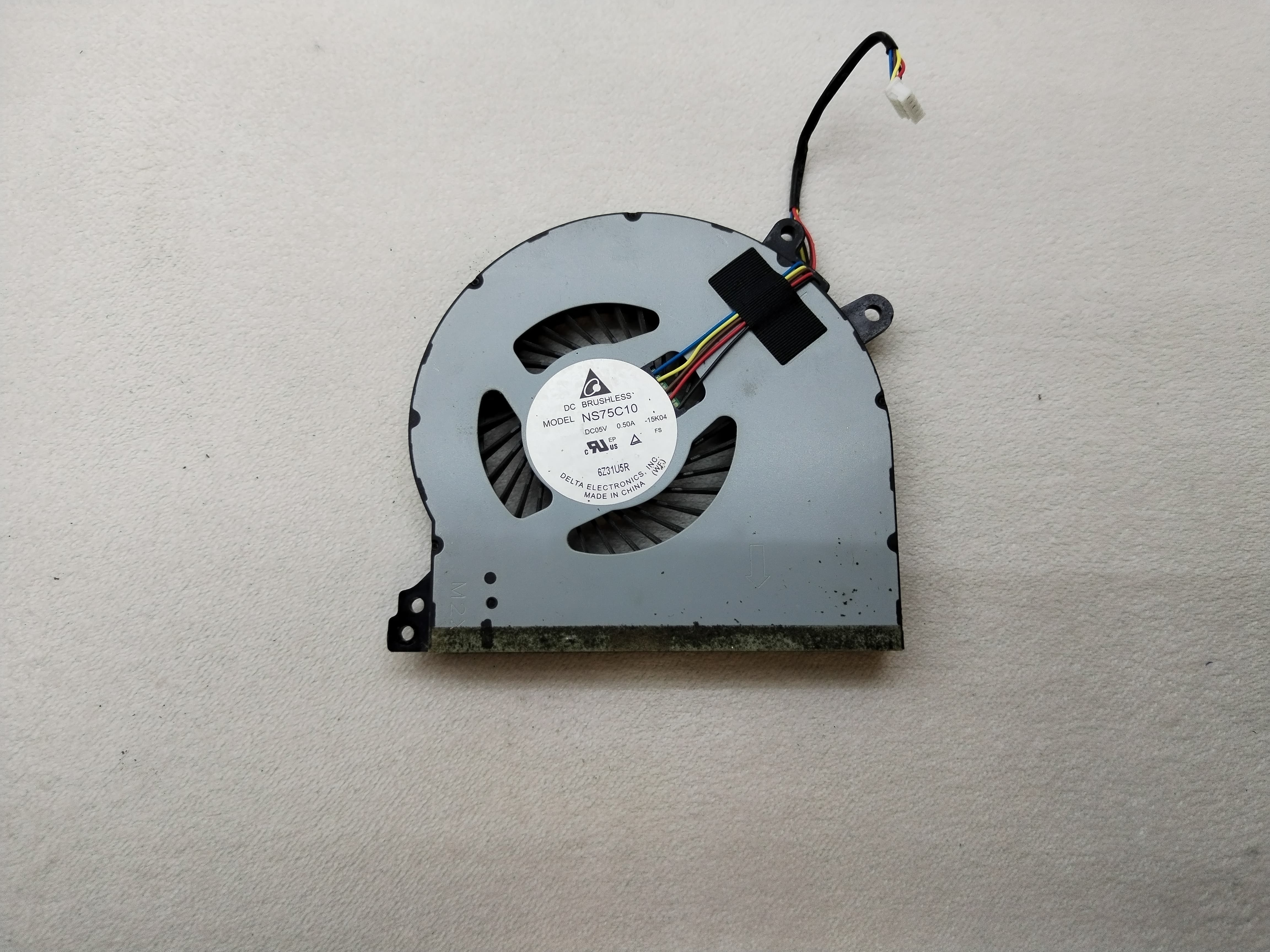 Ventilateur De Processeur Pour Lenovo IdeaPad 510-15IKB 510-15ISK 310 Série - DC28000CZF0